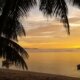 夕阳下的留尼汪岛，塞舌尔拉迪格岛