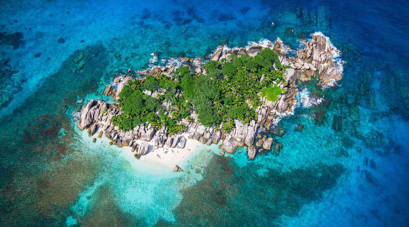 Ilha Coco, Ilha Seychelles, Ilhas