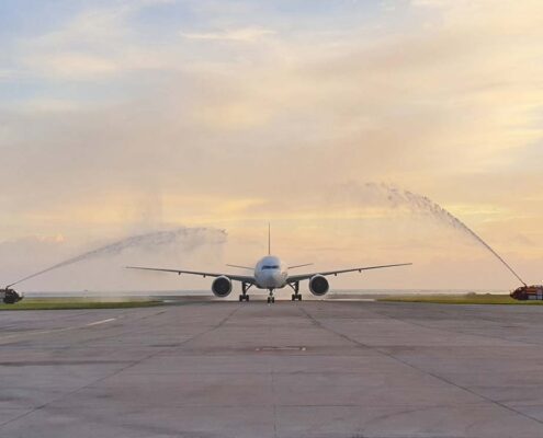 2020年8月1日阿联酋航空首航。