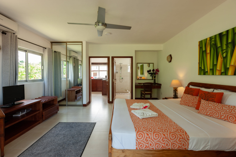 Le Tropique Villa 11 114445077 3301684433241541 2164238798492918192 n 768x512