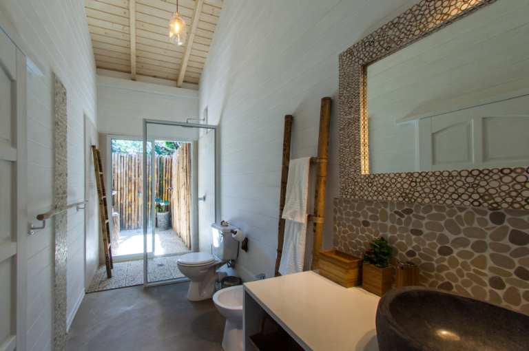 La Pointe Beach Hut 10 121949574 1606693869509795 3706807581552397658 n 768x510