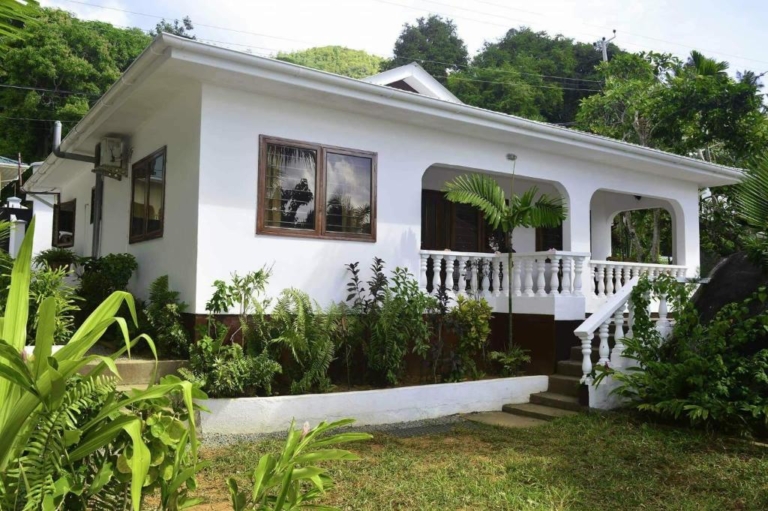 Le Rocher De Machabee 12 148479575 768x511