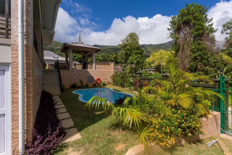 Beau Vallon Villa 12 155564852 768x512