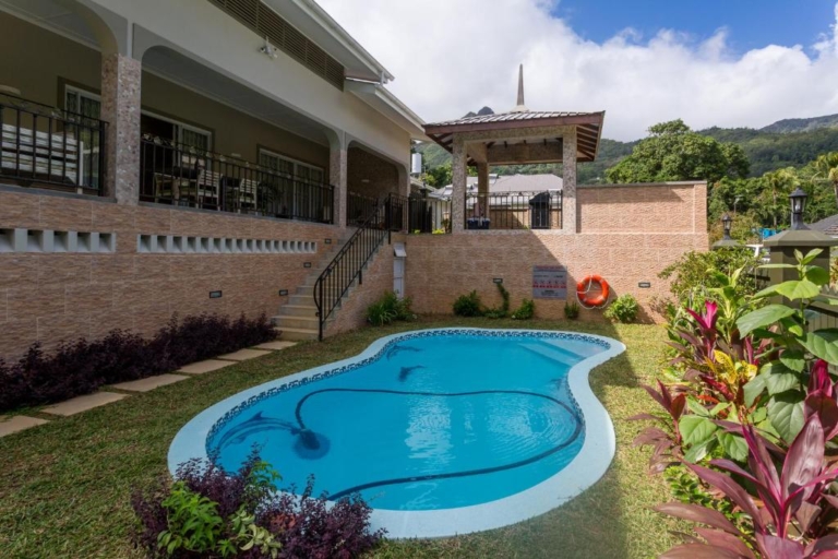 Beau Vallon Villa 10 155892879 768x512