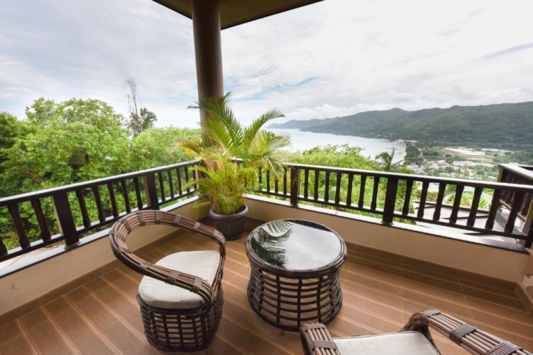 Ocean Terrace 8 193657645 768x512