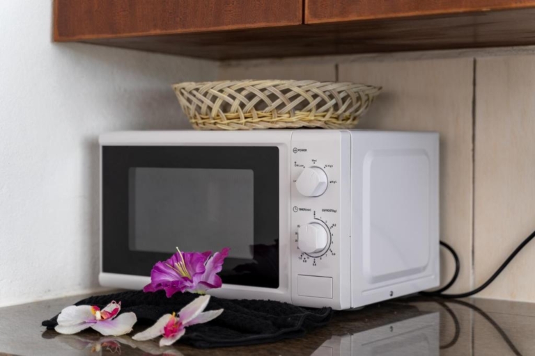 Seiten 9 198904945 768x512