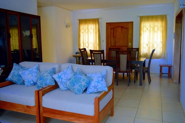 Sundown Beach Villa 9 202522211 768x511