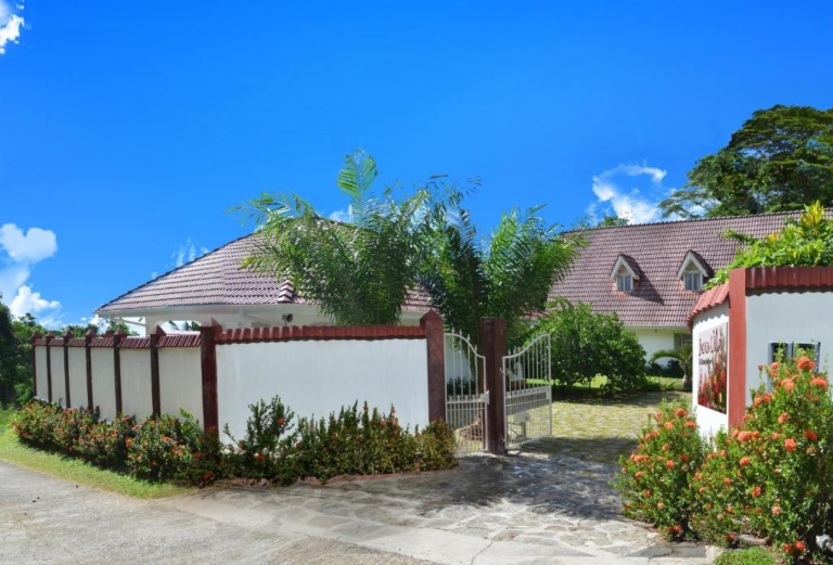 Ixora Villa 10 22213185 768x521