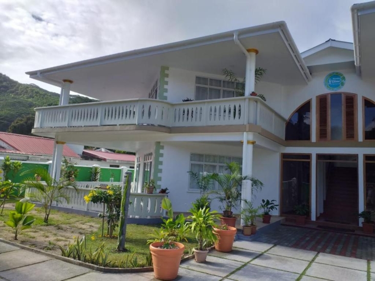 340 Degrees Mountain View 8 238942068 768x576