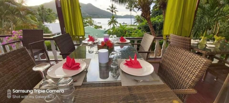 Sea View Lodge 9 253218115 768x346