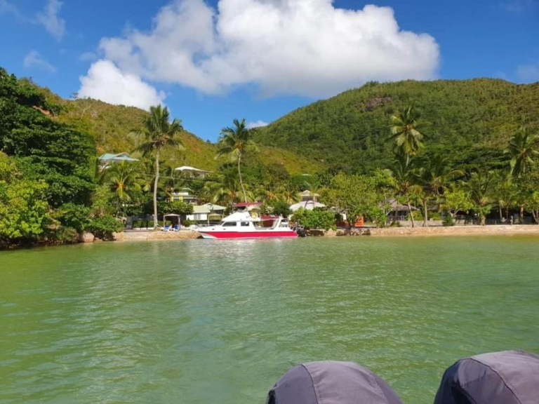 Sea View Lodge 12 253894049 768x576