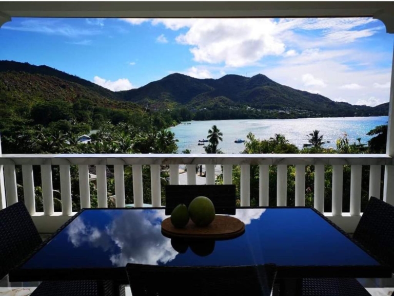 Sea View Lodge 13 257685087 768x576