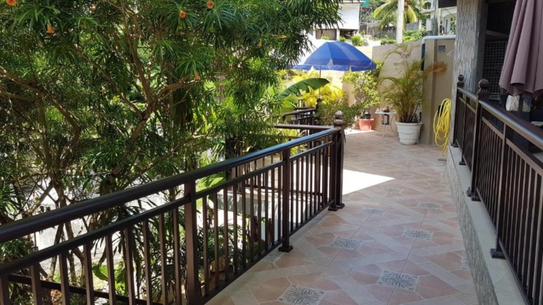 Chez Lorna 12 260728048 768x432