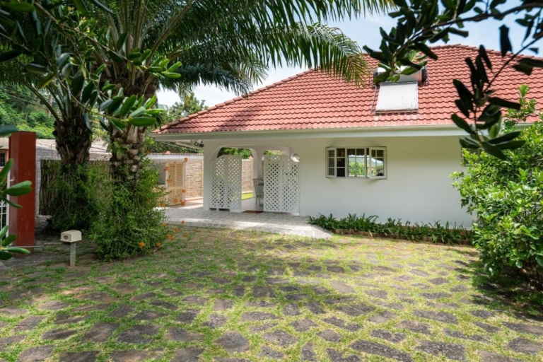 Ixora Villa 9 279765123 768x512