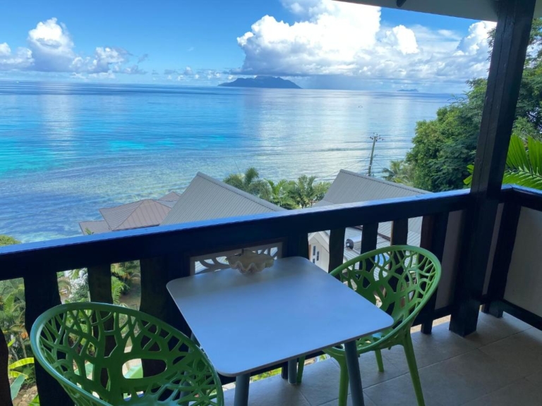 Mouggae Blues 9 295316174 768x576