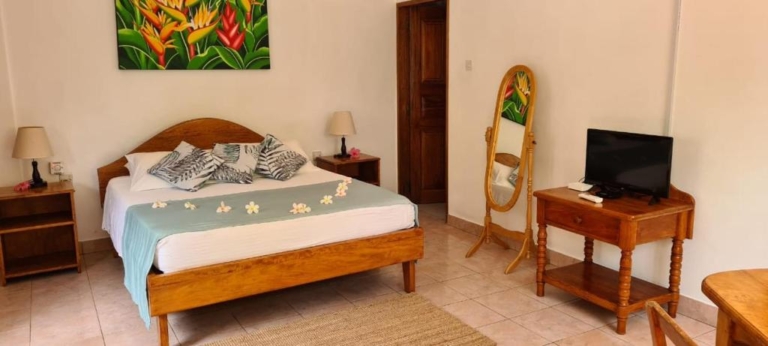 Chez Lester 8 321946308 768x346