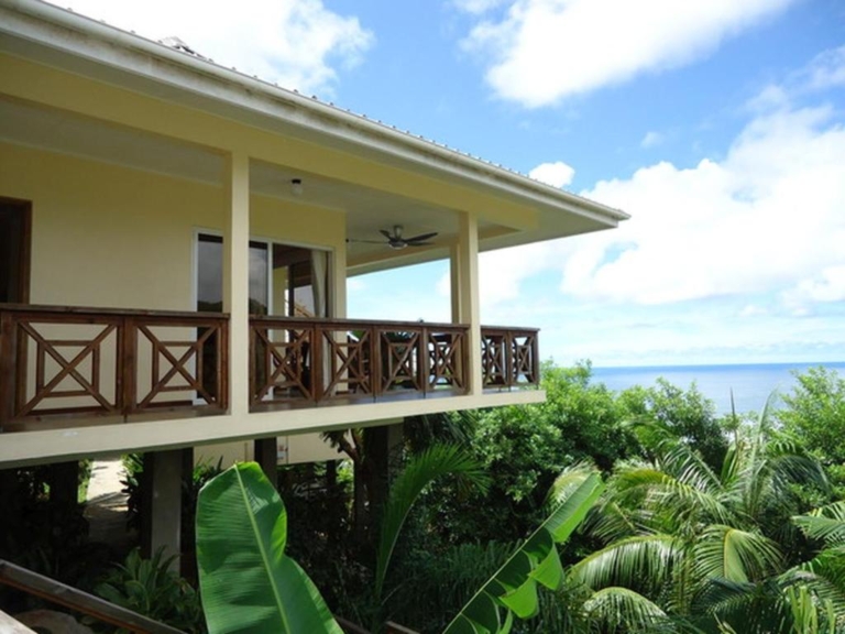 Devon Residence 12 32565460 768x576