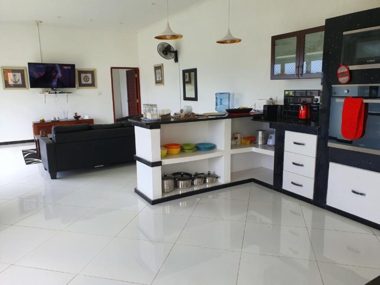 The Olive Tree 7 343354617 768x576