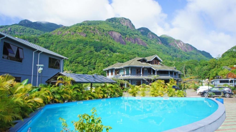 Blue Hills 12 344505528 768x431