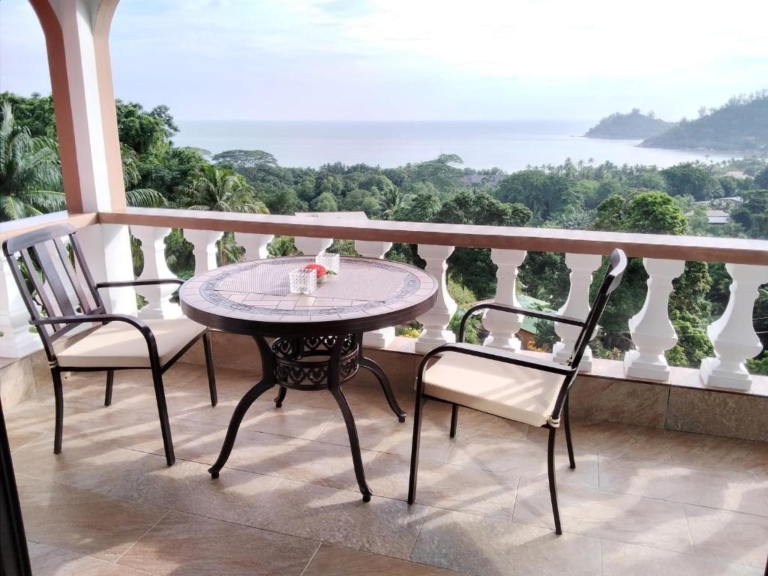 Les Elles Ocean View 11 349917749 768x576