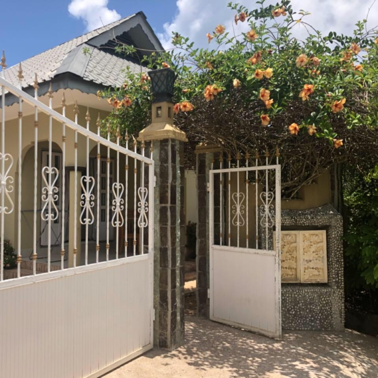 44255984 2330828680324054 2466165771777081344 n 768x768