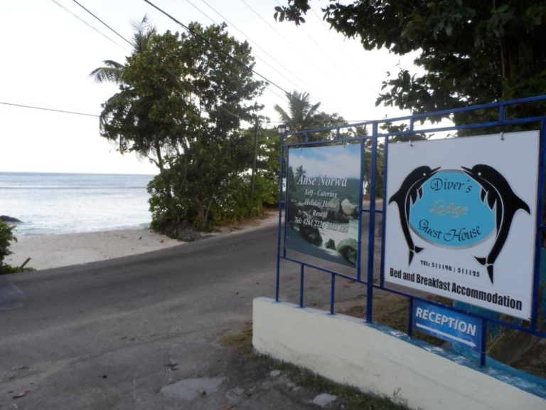 Diver's Lodge 11 63404594 768x576