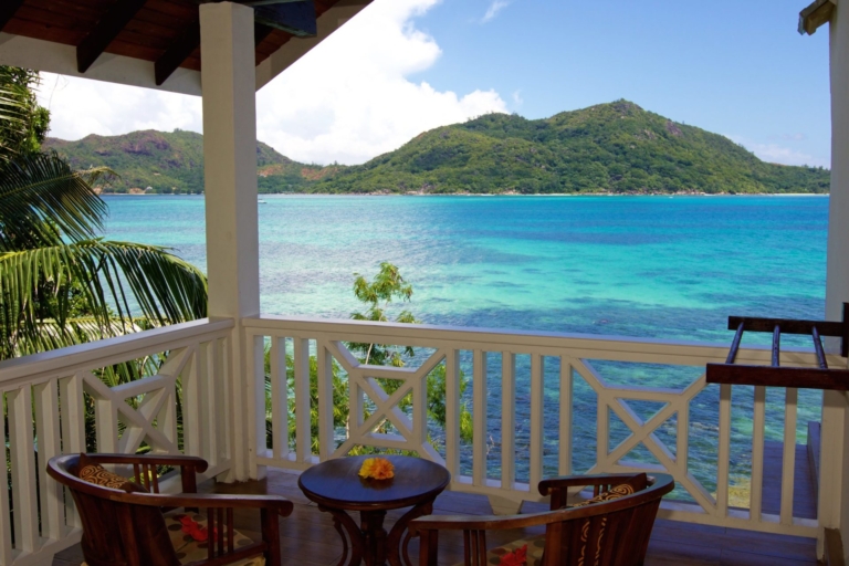 Seiten 8 Colibri Flycatcher balcony scaled 1 768x512
