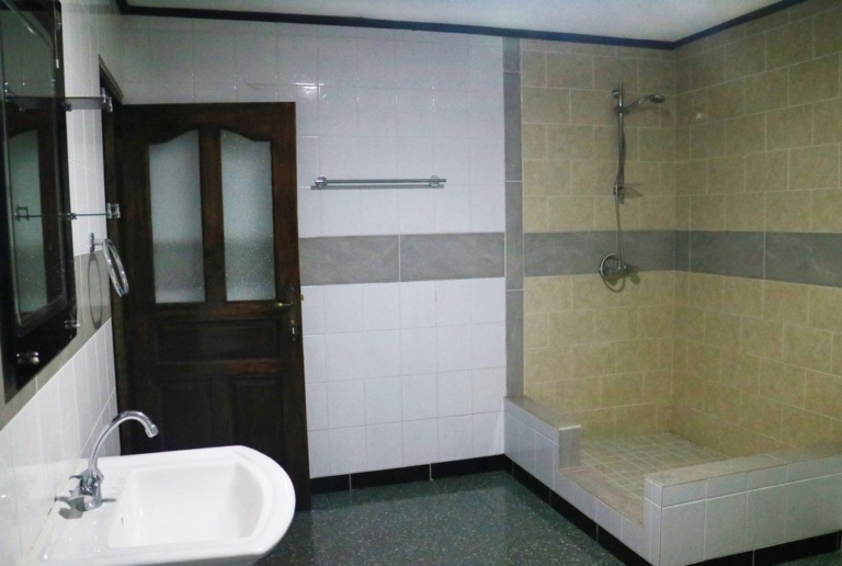 La Pasyans Self catering 10 MainRoom1 5 768x516