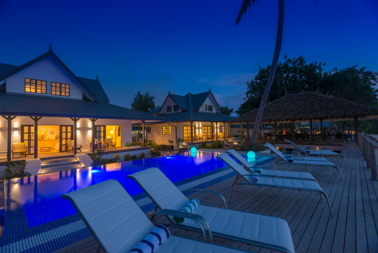 Le Nautique Luxury Beachfront Apartments 7 Pool deck night 2 768x513