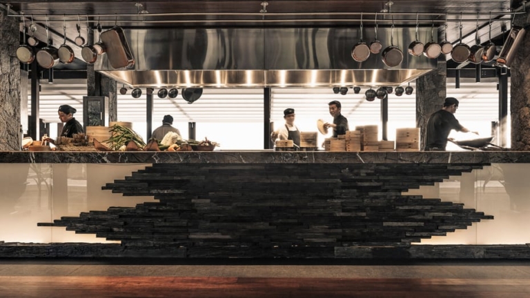 Four Seasons Resort 11 SEY 1011 original 768x432