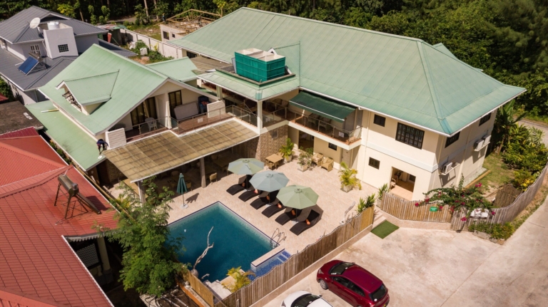 Seiten 7 chez bea luxury villa 5 scaled 1 768x431