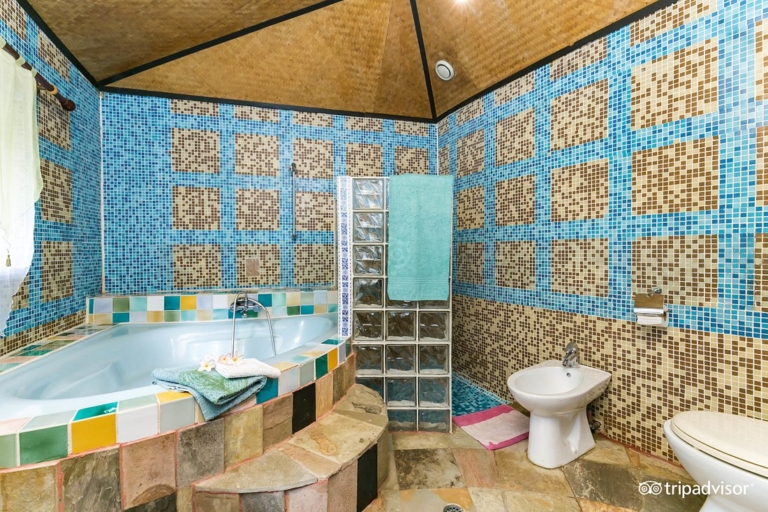 Le Triskell 9 ile iluric v11348508 768x512