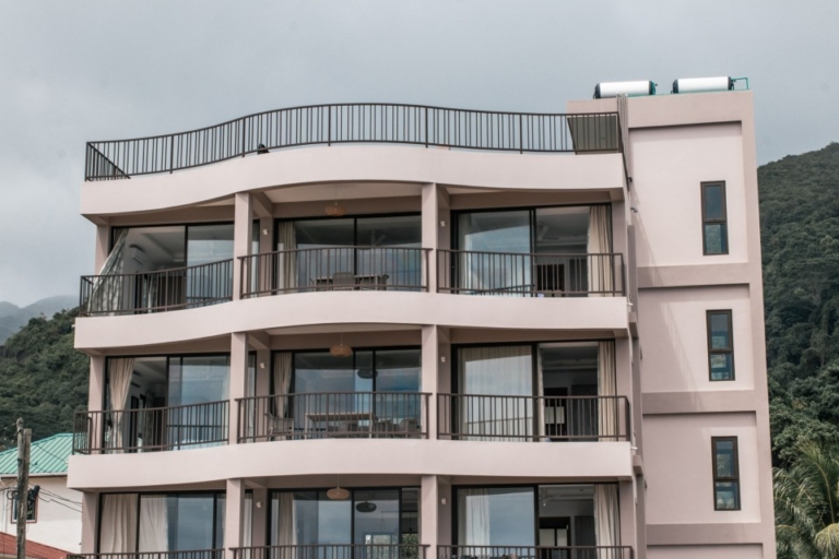 normal img 1792 min 768x512