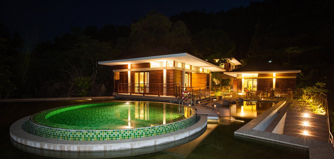 Le Relax Luxury Lodge 6 pool suite