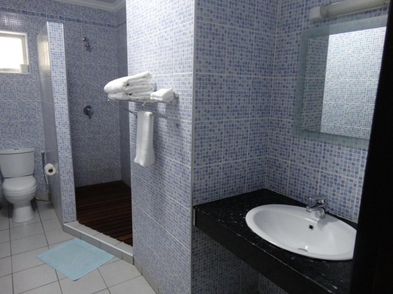 Anse Norwa Self Catering 7 shower anse norwa 768x576