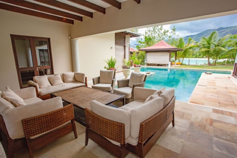 Spas Villa 11 220p180000014oqku3C09 Z 1080 808 R5 D 1 768x512