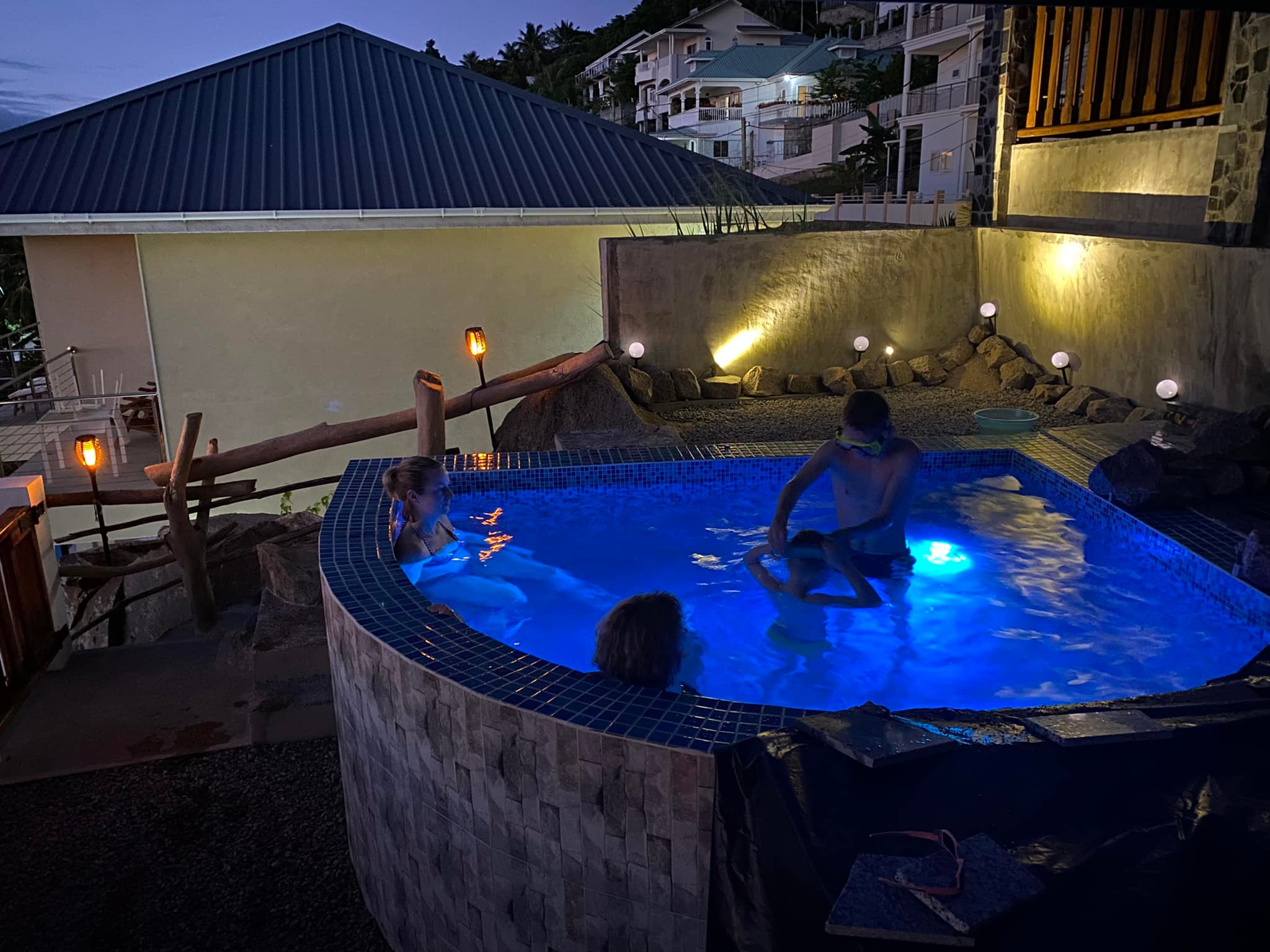 SeyView Apartments 3 277535362 10158836144891169 619384811080691230 n