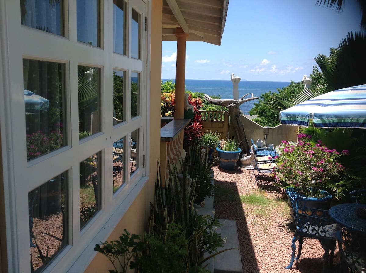 Savy's Place 2 c7b7f291 original 1