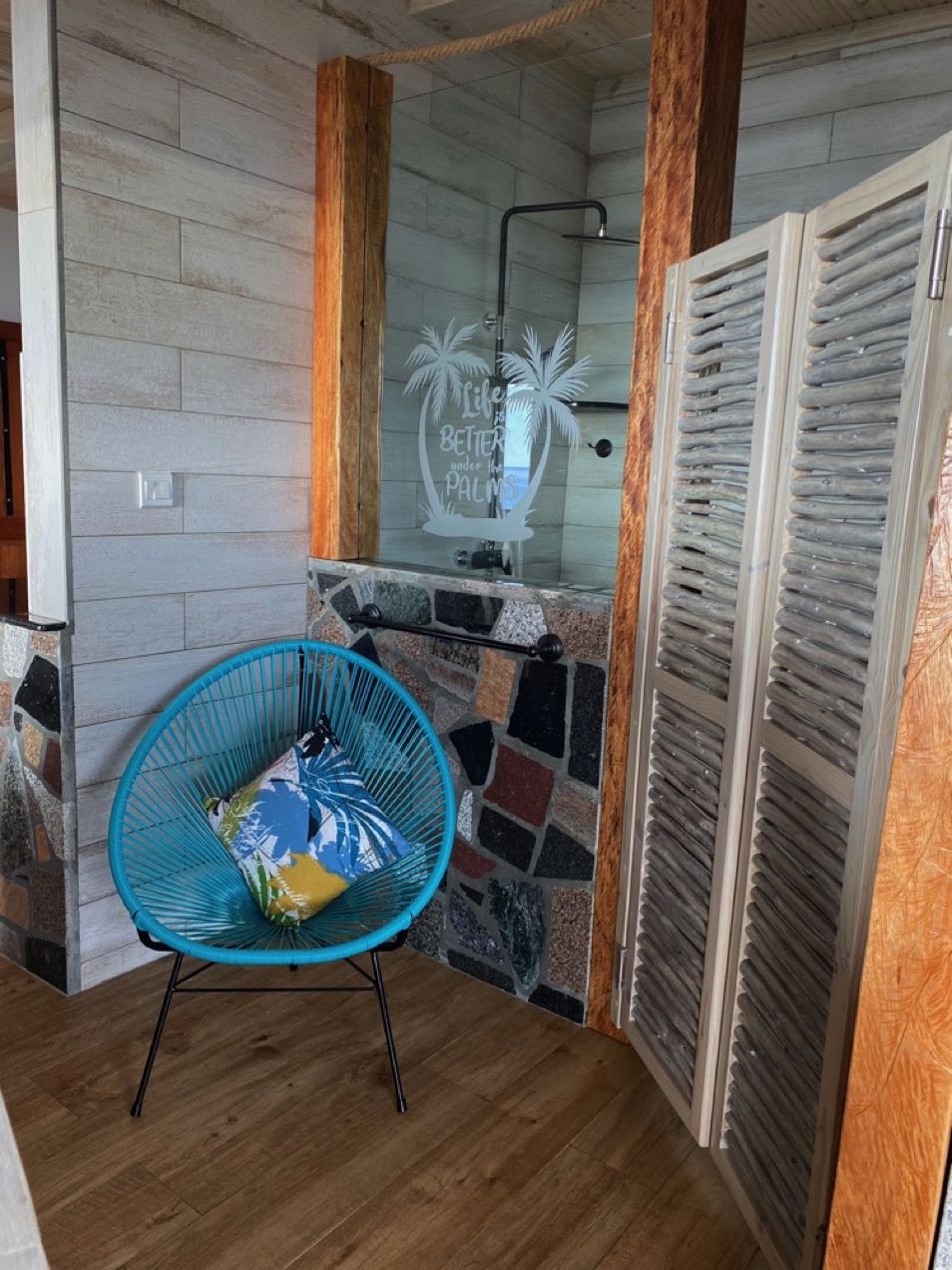 SeyView Apartments 12 image3 1