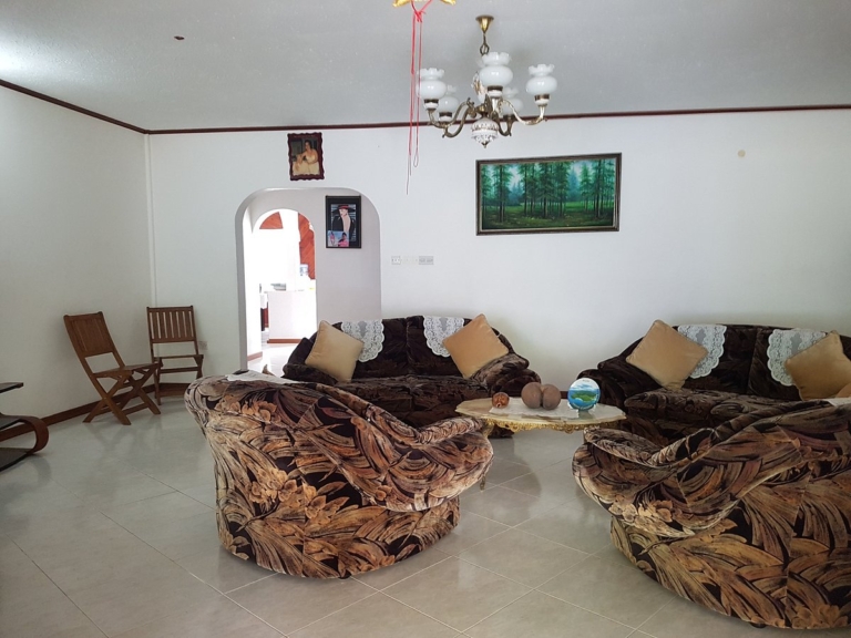 Chez Muriel 3 salotto 768x576