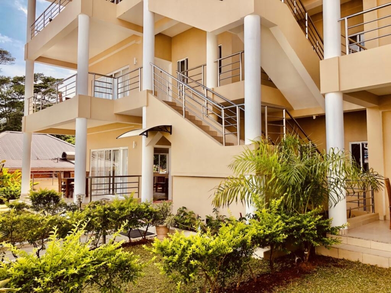 Tropical Hideaway 7 tropical hideaway 1 768x576