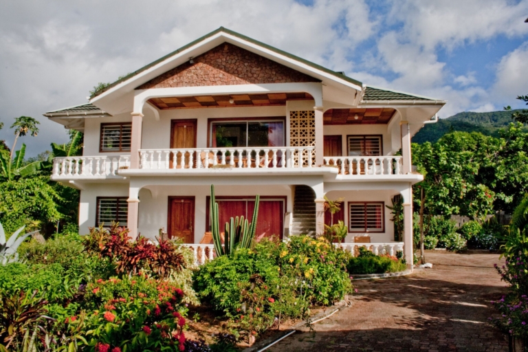 Villa de Rose 9 villa de roses 5 scaled 1 768x512