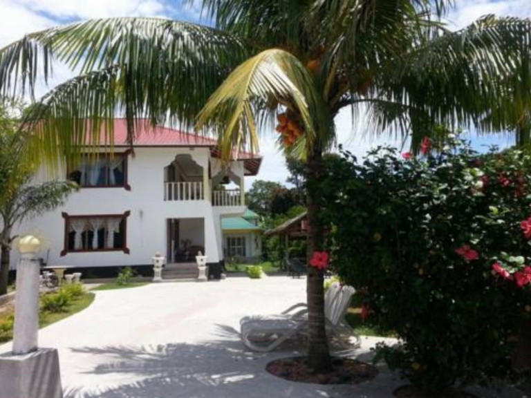 Zanboza Selbstversorgung 12 zanboza guesthouse self catering hotel 1184230 768x576